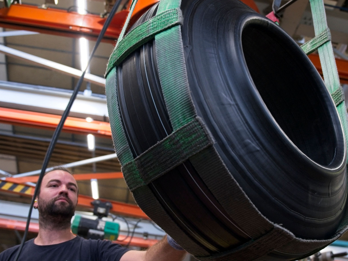 Lidmašīnu riepu ražotne. Ilustratīvs attēls.