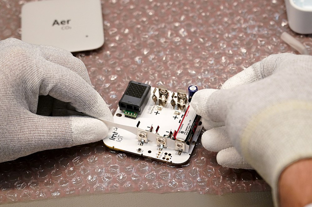 Uzsākot mobilo datu moduļa ražošanu un pārdošanu, mobilo sakaru operators LMT vēlas ielikt kāju durvīs lietu interneta nodrošināšanā.