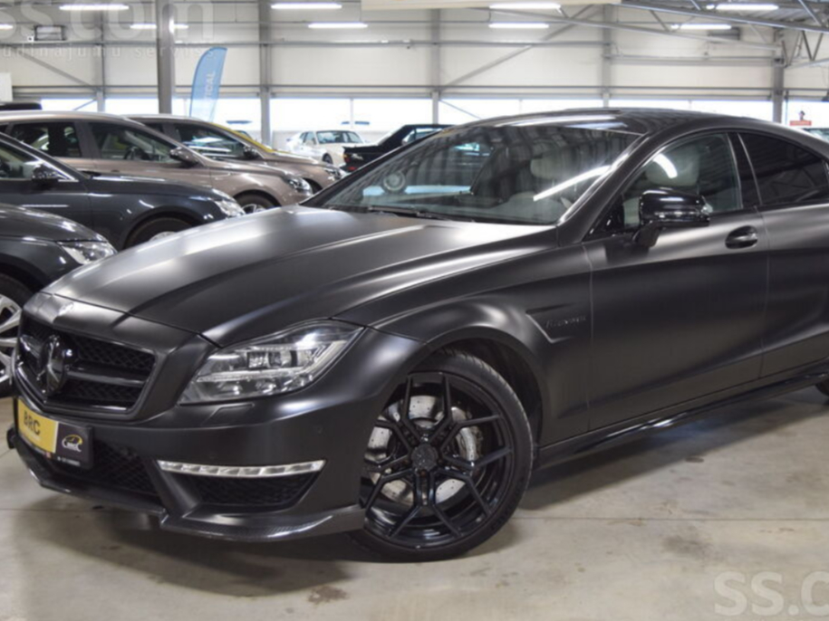 Lauras Vizlas "Mercedes-Benz".