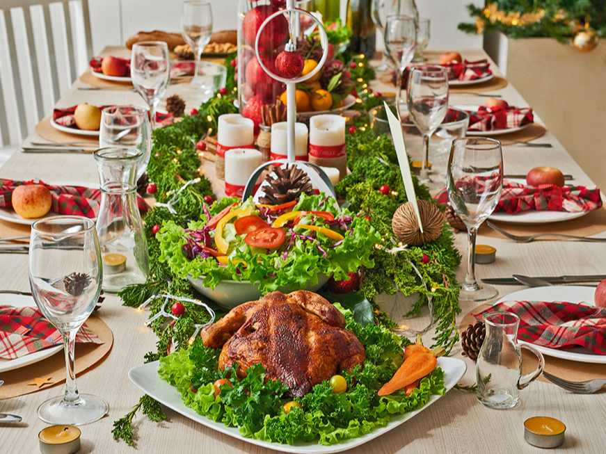 Plānojot svētku vakariņas, der atcerēties savu mielasta šķīvi aizpildīt ar gana daudz dārzeņiem un ar tiem arī sākt maltīti.