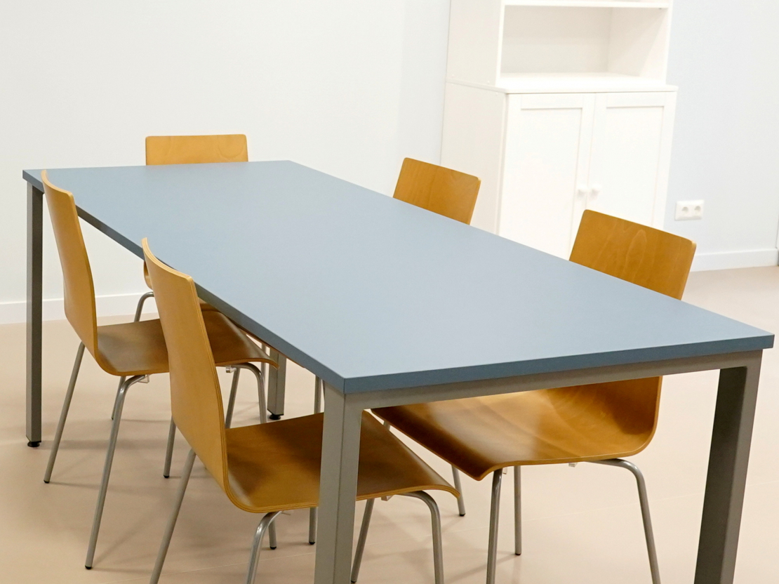 Jaunā dienas aprūpes centra un grupu dzīvokļu telpas Priedaines ielā, kas paredzēta pilngadīgiem jauniešiem ar smagiem un ļoti smagiem garīga rakstura traucējumiem.