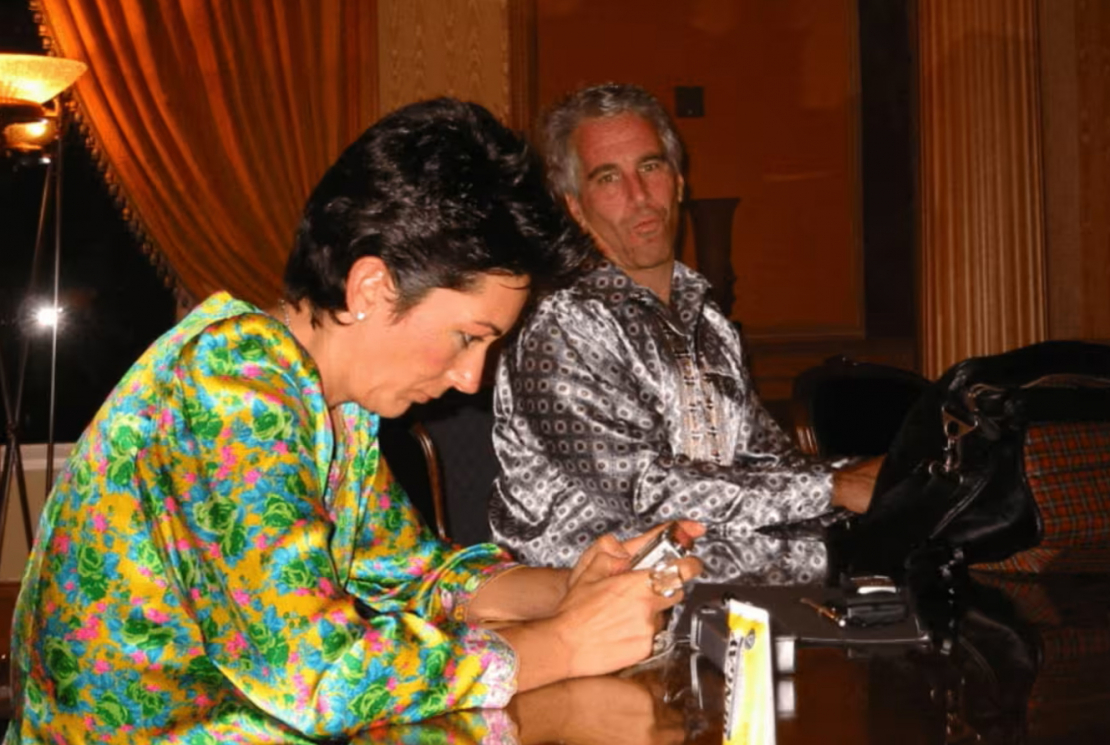 Gīsleina Maksvela un Džefrijs Epstīns.