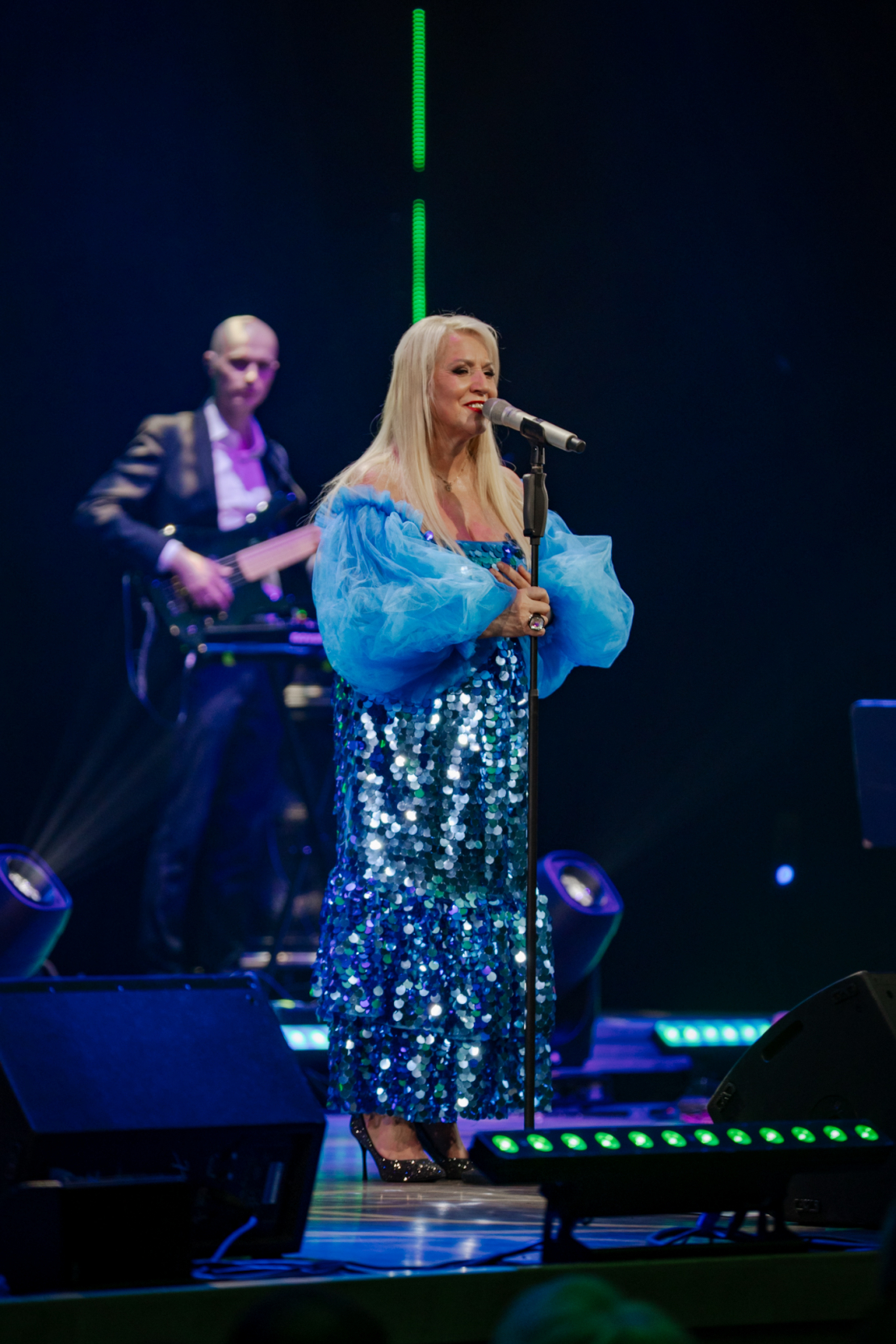 Koncertturneja "Ielūdz Olga Rajecka un draugi".