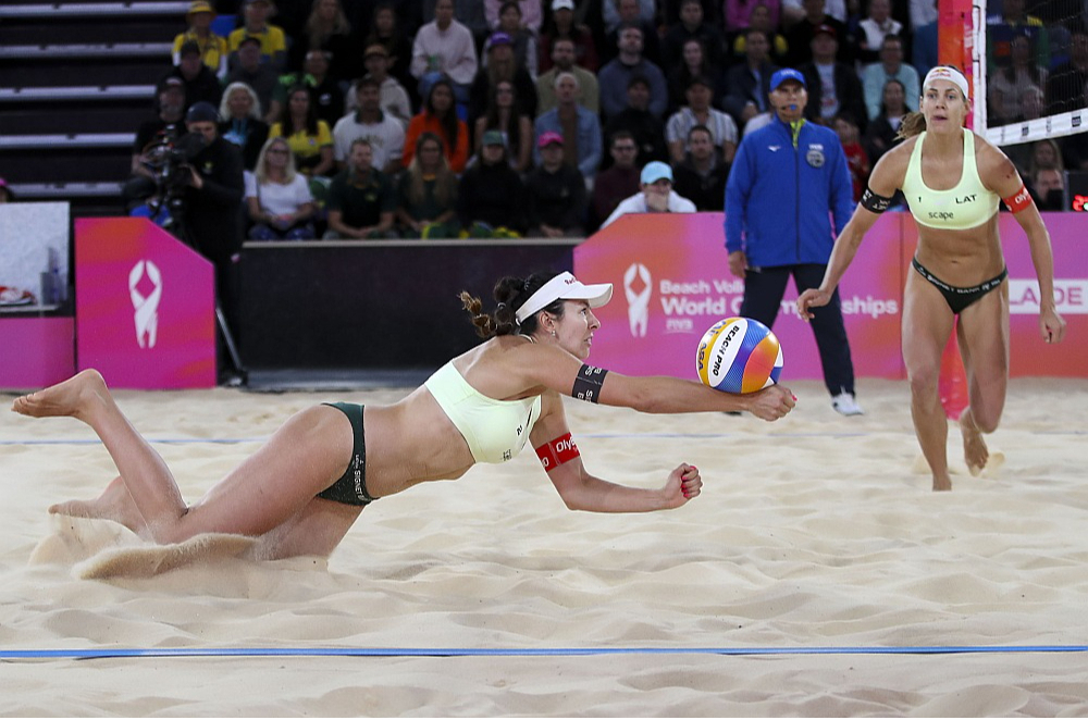 Pasaules čempiones Tīna Graudiņa un Anastasija Samoilova pasaules čempionātā Austrālijā.