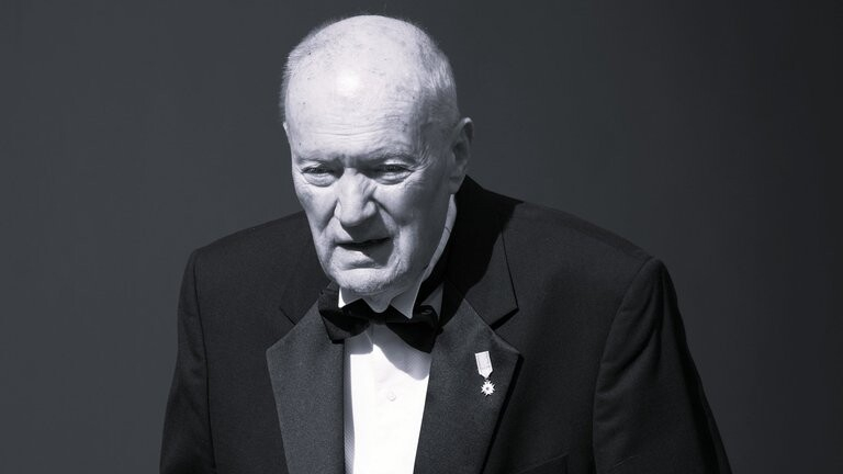 Valsts eksprezidentes Vairas Vīķes-Freibergas kungs Imants Freibergs ierodas uz sarīkojumu par godu jaunievēlētā Valsts prezidenta Edgara Rinkēviča inaugurācijai Rīgas pilī.