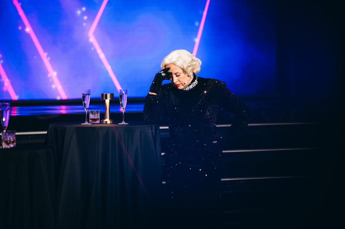 Šova "Pārdziedi mani!" sestā epizode.