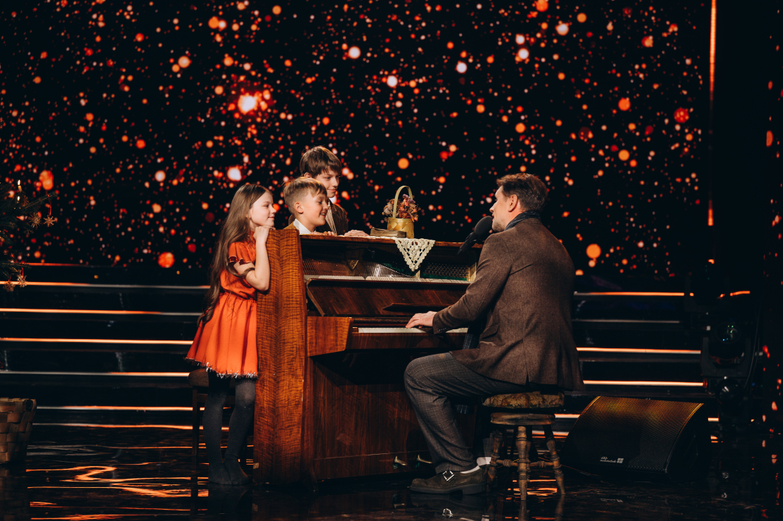 Šova "Pārdziedi mani!" sestā epizode.