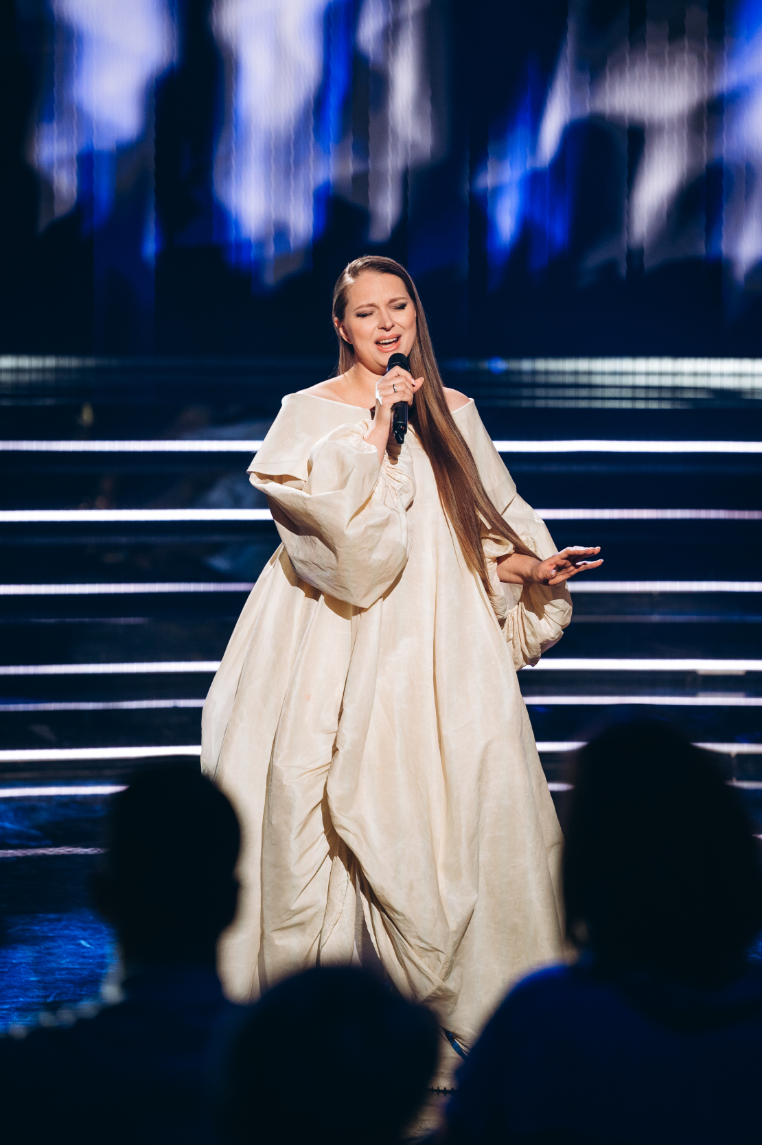 Šova "Pārdziedi mani!" sestā epizode.