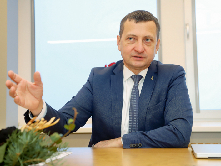 "Iepirkuma cenu svārstības ir ierastas un prognozējamas, tādēļ gribētos cerēt, ka attiecībā uz laukaugiem – gan dārzeņiem, gan graudiem – četrus gadus pēc kārtas slikti nevajadzētu būt," prognozē A.Krauze.