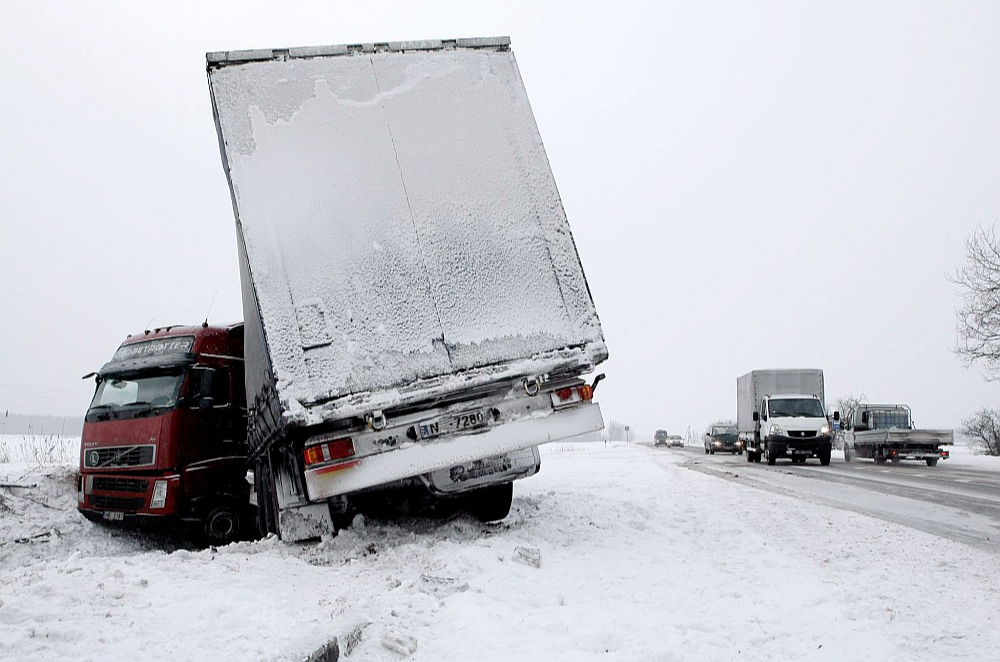 Uz Liepājas šosejas ceļu satiksmes negadījumi nav retums.