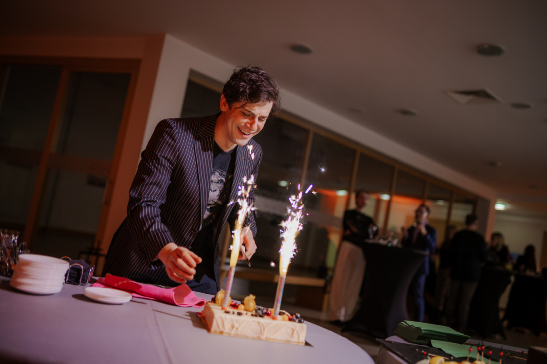 Franču komēdijas "Ak, šis nevainīgais blefs!" pirmizrāde