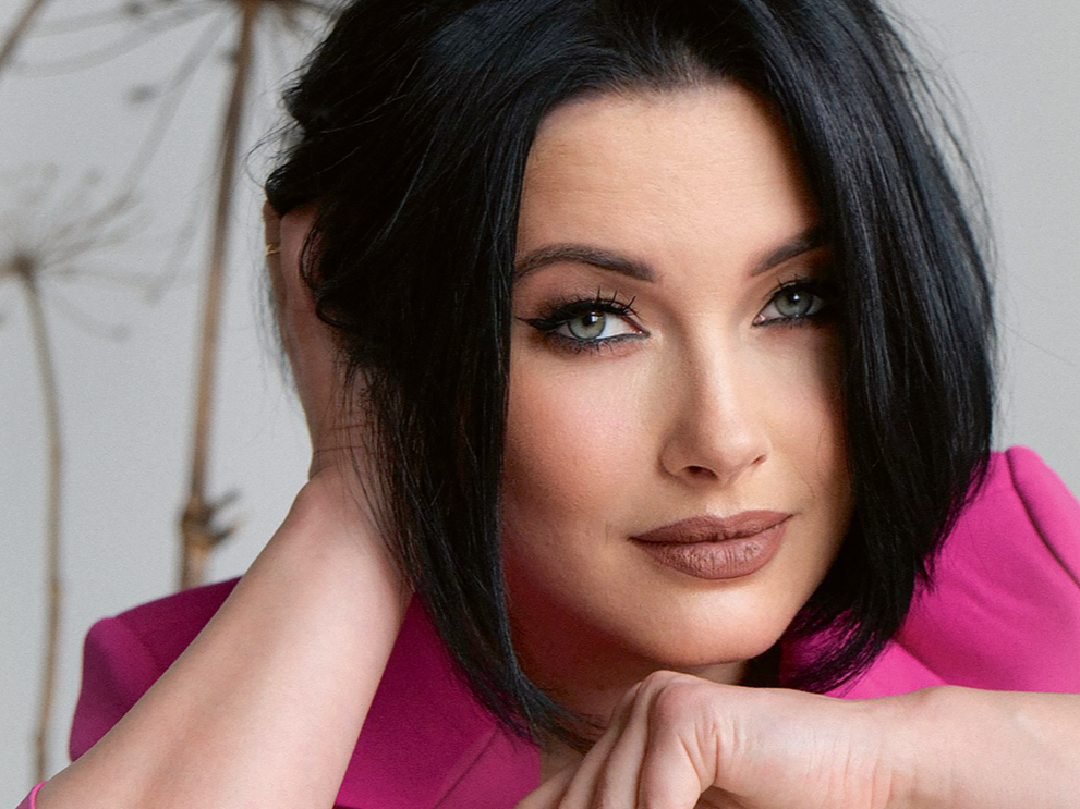 Dziedātāja un dziesmu autore Antra Stafecka.