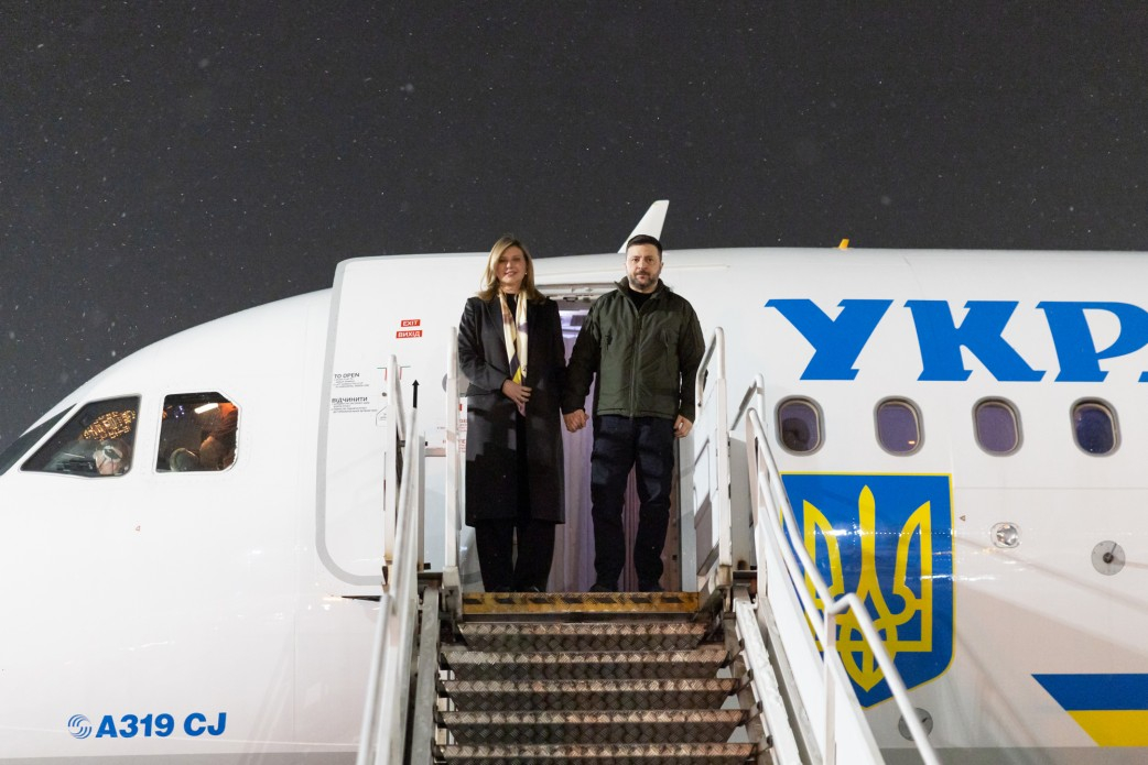 Volodimirs Zelenskis ar kundzi. 