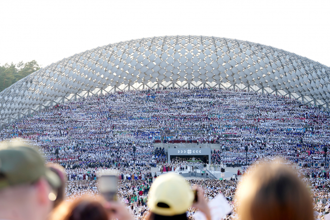 XIII Latvijas Skolu jaunatnes dziesmu un deju svētku noslēguma koncerts "Te-Aust" Mežaparka Lielajā estrādē.