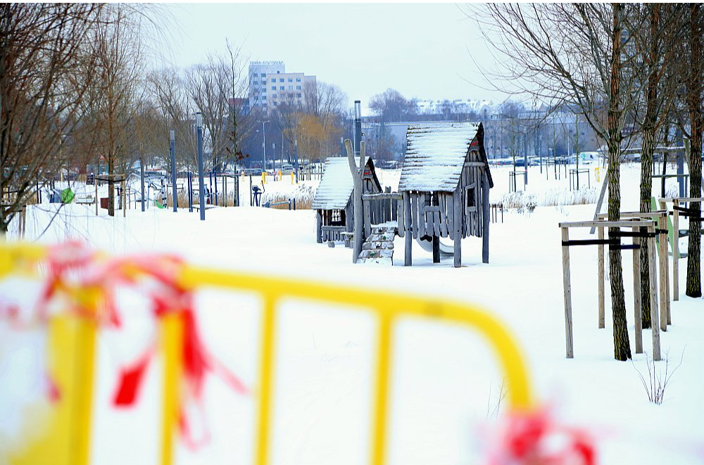 Skanstes teritorijas revitalizācijas pirmā kārta veikta ar Eiropas fondu līdzfinansējumu (4,6 milj. eiro), valsts budžeta dotāciju (0,6 milj. eiro) un Rīgas pašvaldības finansējumu (16,4 milj. eiro). Kopējās projekta izmaksas 21,7 miljonu apmērā nav nodrošinājušas kvalitatīvu izpildi.