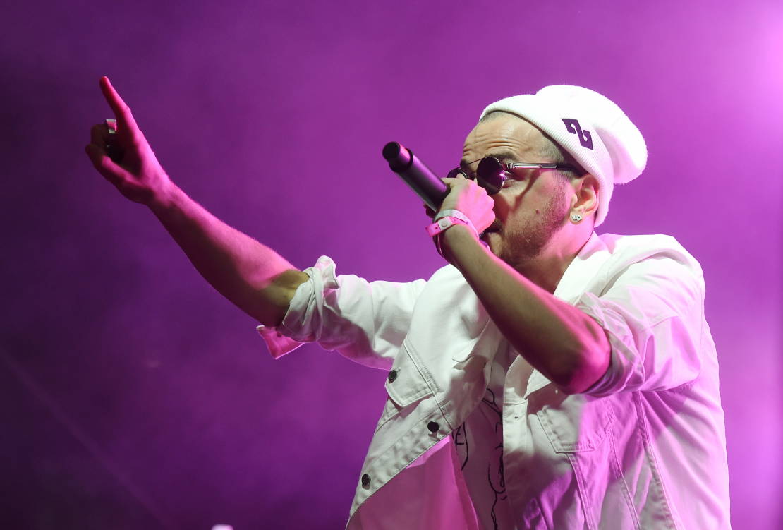 Reperis ansis, apbalvošanas ceremonijas "5% ordenis" autors.