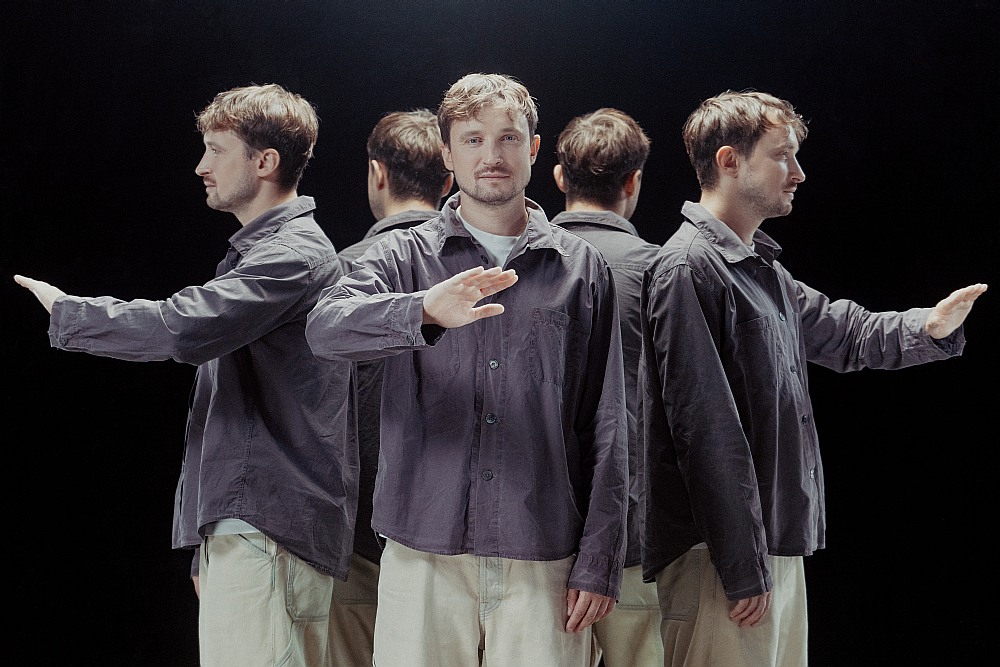 Germans Ermičs: "Es arī darbā nekad nerunāju par latviskumu, man liekas, ka kopumā mani darbi rodas un turpina dzīvot bez noteiktām valstu robežām."