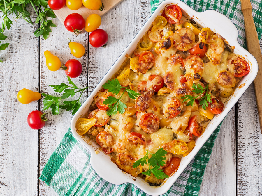 Kartupeļu sacepums ar sēnēm.