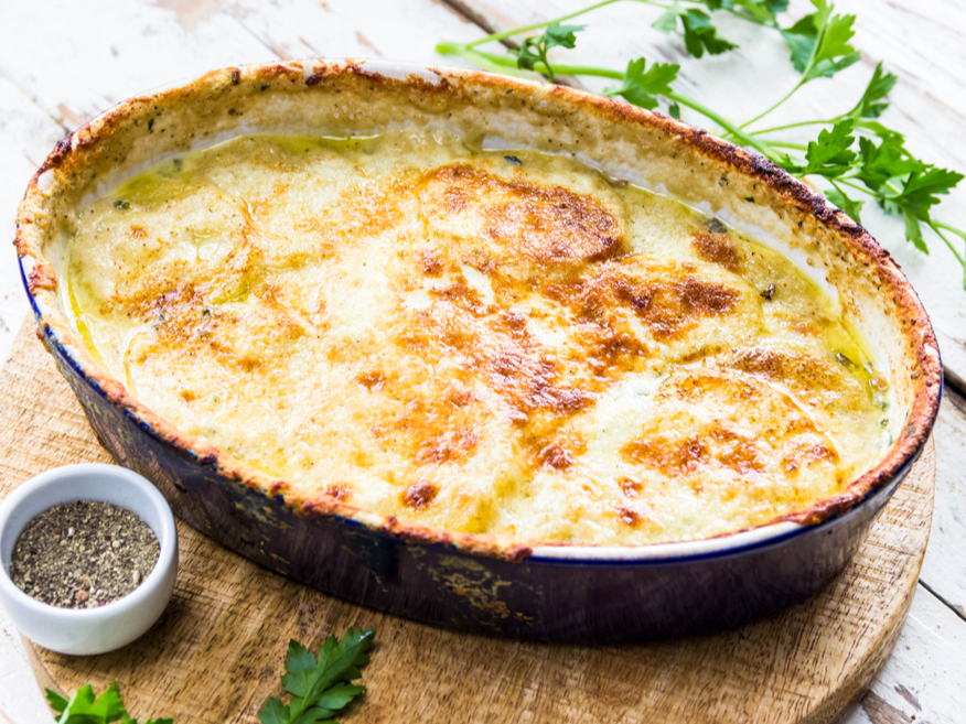 Dārzeņu sacepums ar sieru.