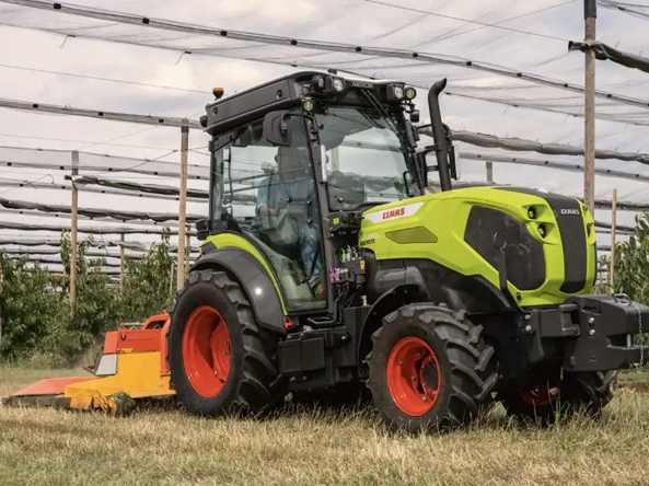 'Claas Nexos 2 Cmatic' traktors.