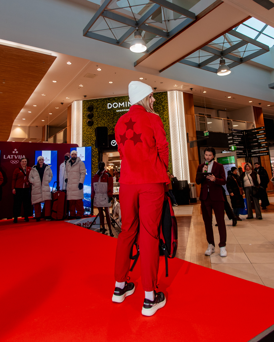"Komanda Latvija" olimpisko tērpu demonstrācija.