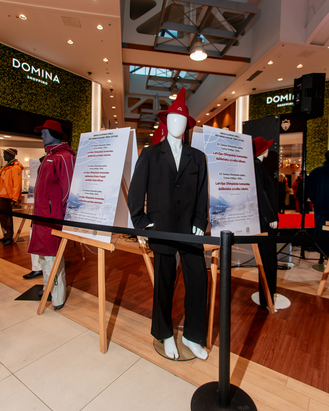 "Komanda Latvija" olimpisko tērpu demonstrācija.