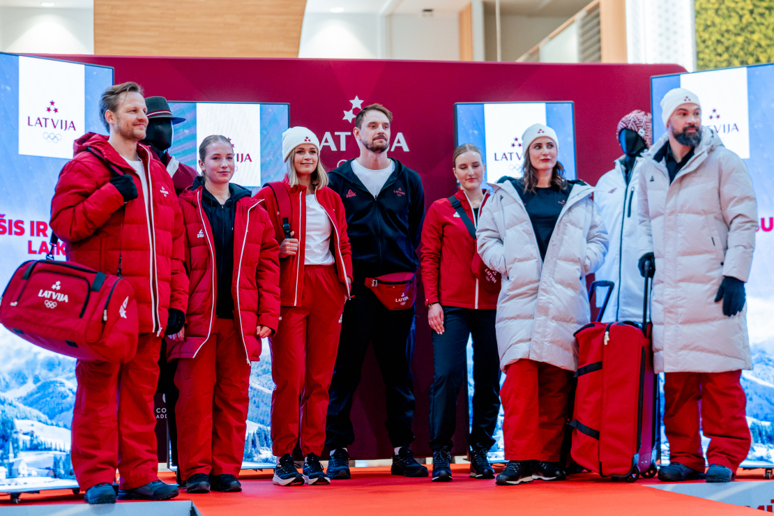 "Komanda Latvija" olimpisko tērpu demonstrācija.