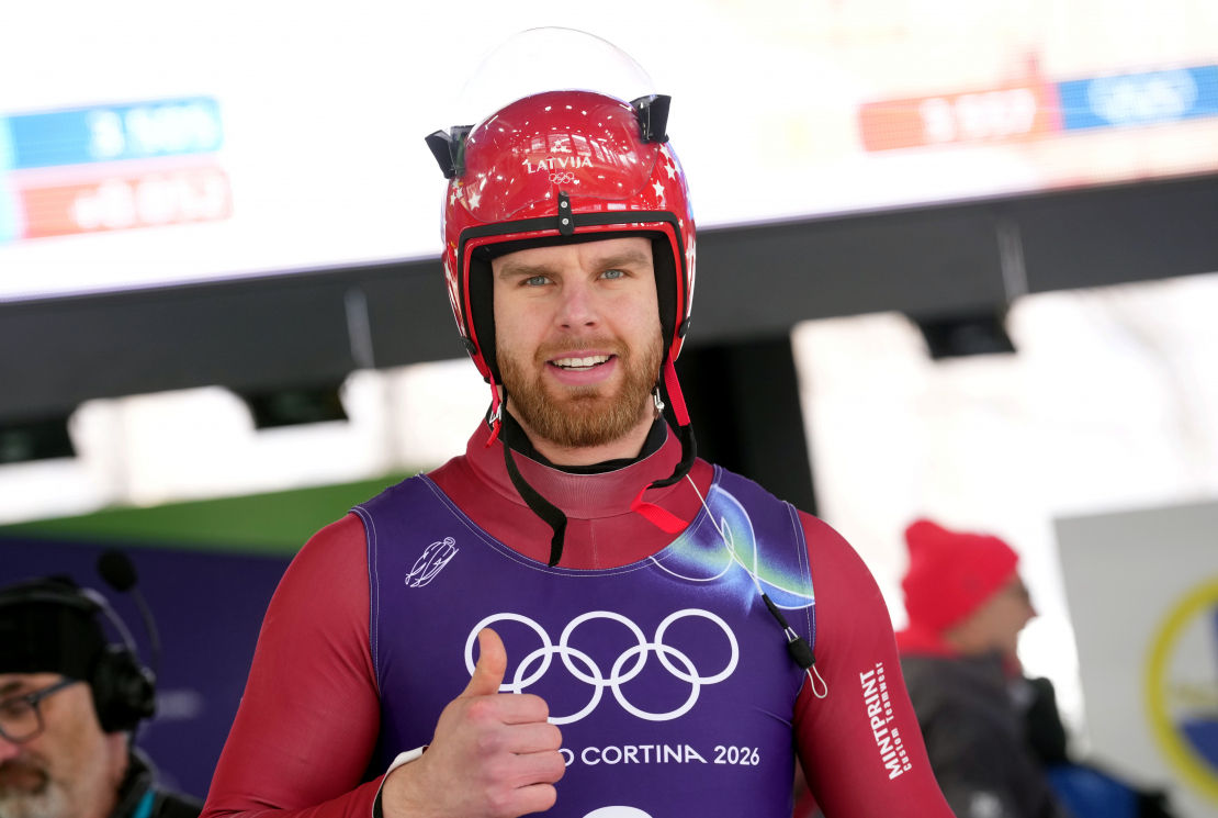 Latvijas kamaniņu braucējs Kristers Aparjods treniņā bobsleja, kamaniņu un skeletona trasē Kortīnā 2026. gada Milānas un Kortīnas ziemas olimpiskajās spēlēs Itālijā.