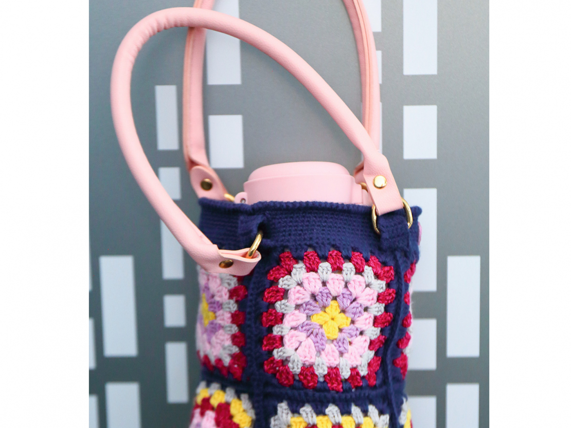 Somiņa ūdens pudelei.