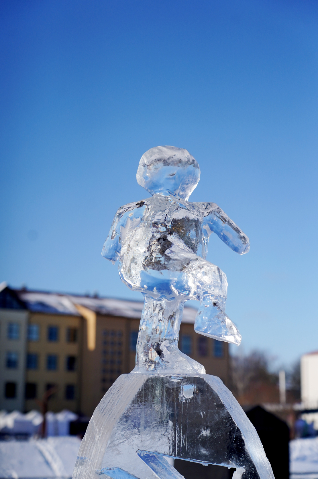 Starptautiskais ledus skulptūru festivāls.