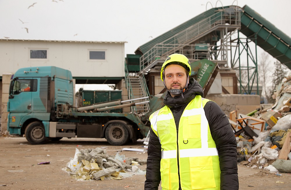 "Ilgtermiņā vēlamies kļūt par vadošo digitālo platformu būvniecības pakalpojumu jomā, kas palīdz ietaupīt laiku un naudu, padarot atkritumu konteineru pasūtīšanas un izvešanas procesu daudz caurspīdīgāku," saka uzņēmuma "Zolt" biznesa attīstības vadītājs Ņikita Skakunovs.