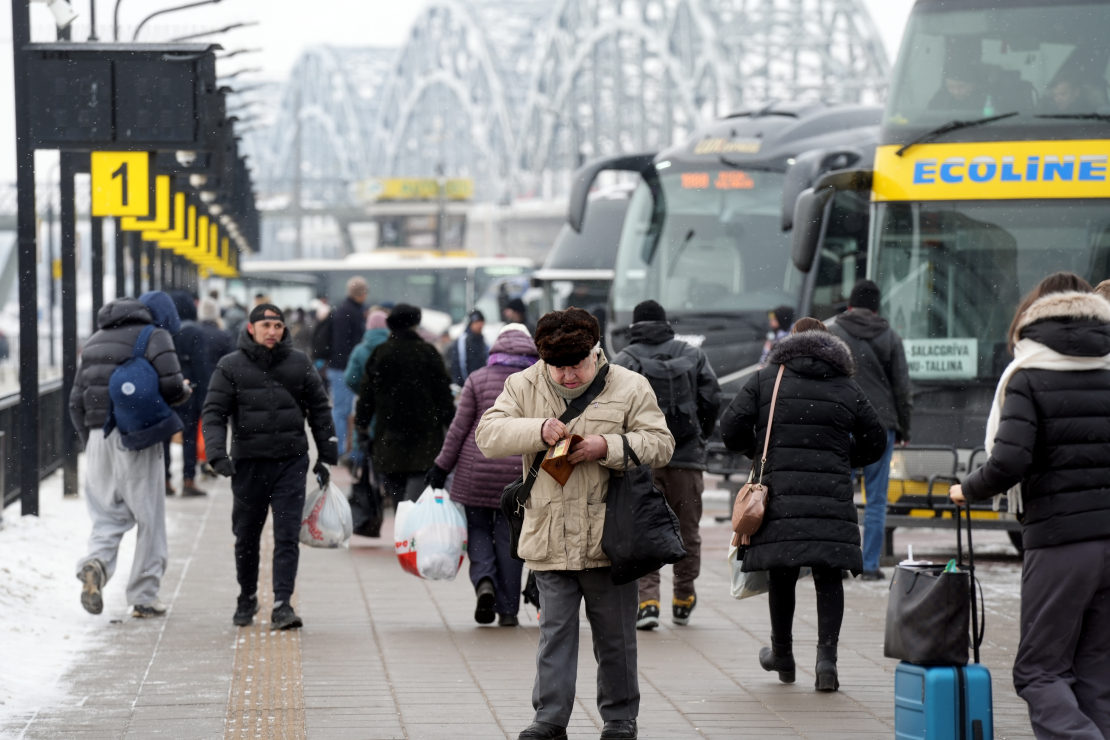 Autobusu pienākšanas platforma Rīgas starptautiskajā autoostā.