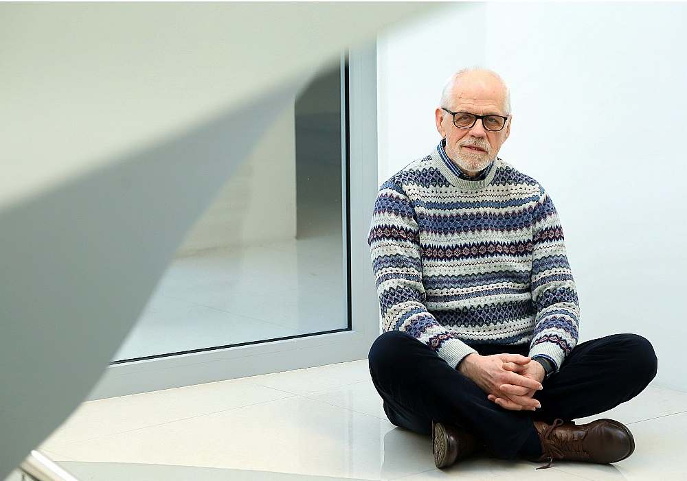 Aivars Hermanis: "Koncertam ir nosaukums "Pilsēta", jo uzstāsimies dažādās Latvijas pilsētās, un vienu Ulda Marhilēviča skaņdarbu tā arī sauc."