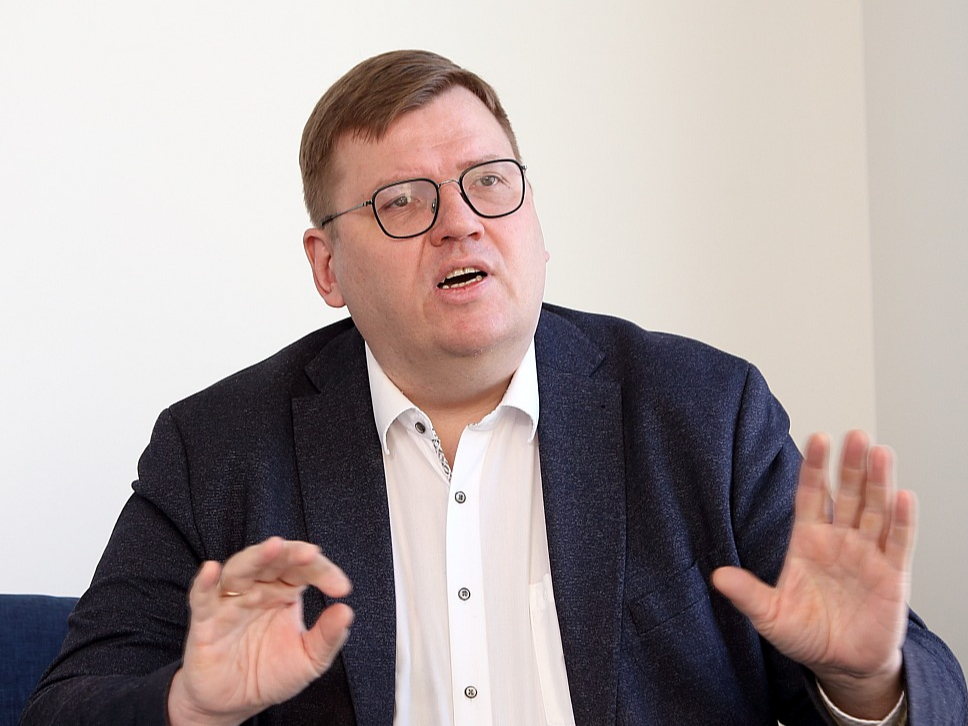 Juris Pūce: "Zaļo un zemnieku savienības līderi 2018. gadā faktiski atklāti mums piedāvāja līdzīgu darījumu – palīdziet mums nonākt valdībā un mēs atbalstīsim partnerattiecību regulējumu un Stambulas konvencijas ratifikāciju."