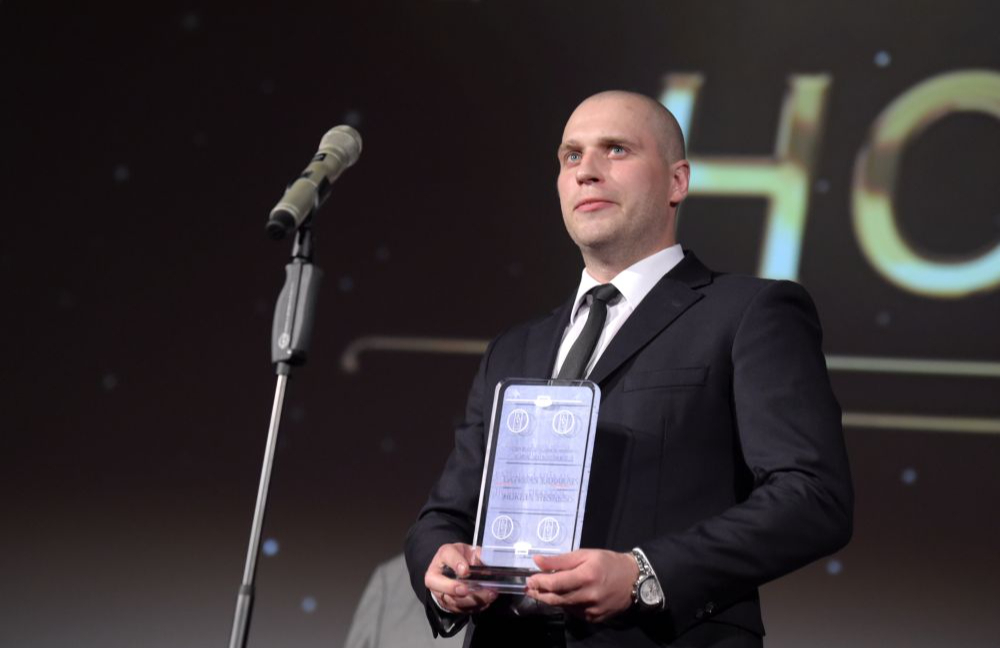 Olimpiskajā turnīrā tiesā arī latvietis Andris Ansons.