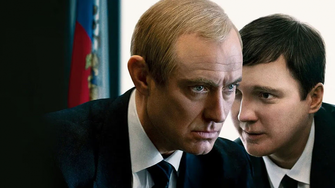 Kadrs no filmas “Kremļa burvis”.