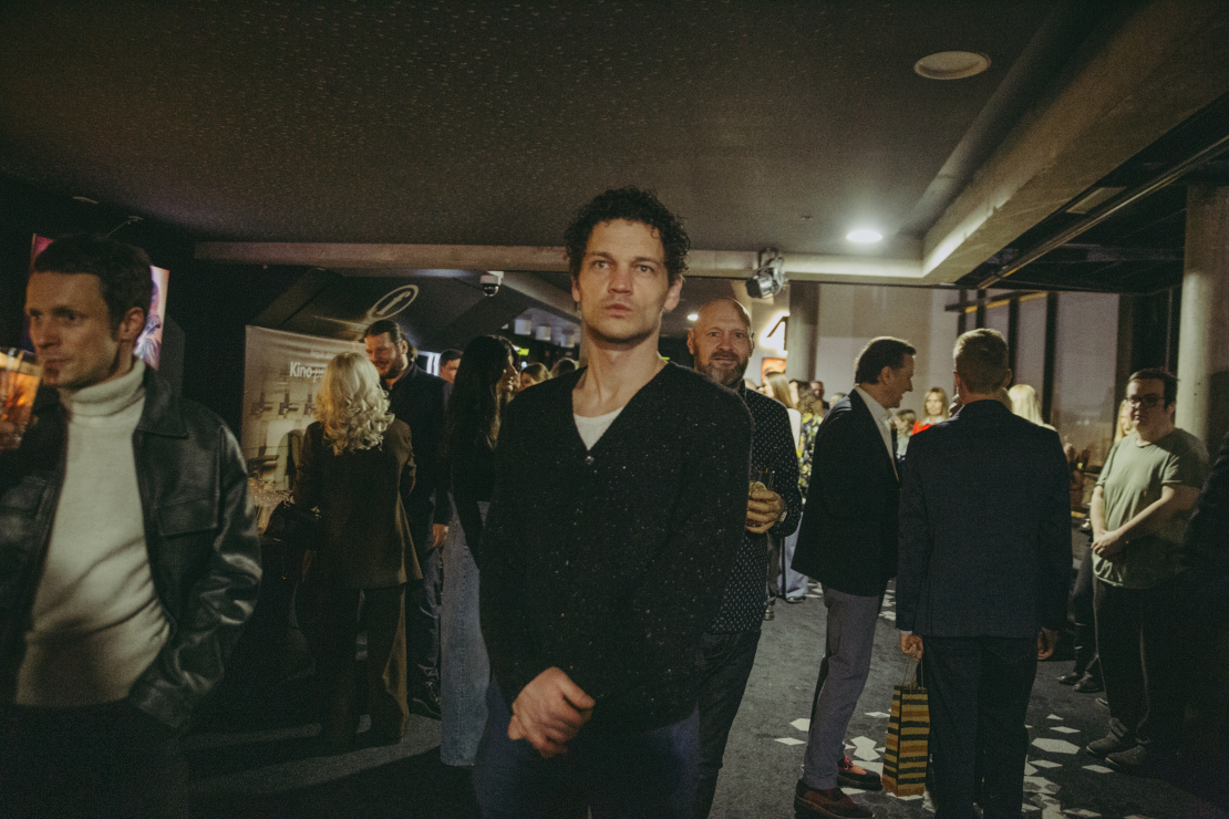 Daudzsēriju filmas "Ķīlnieki" pirmizrāde.