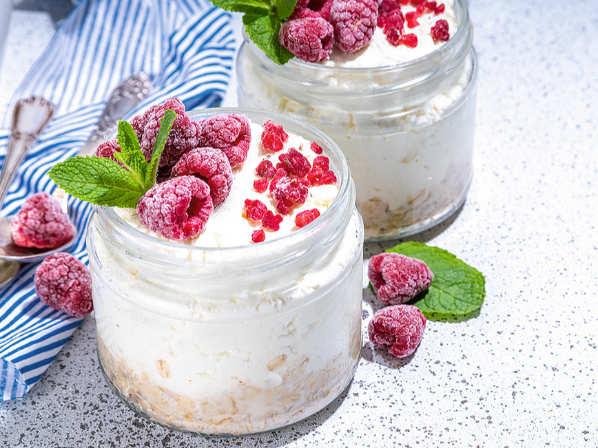 Biezpiena deserts ar kamas miltiem.