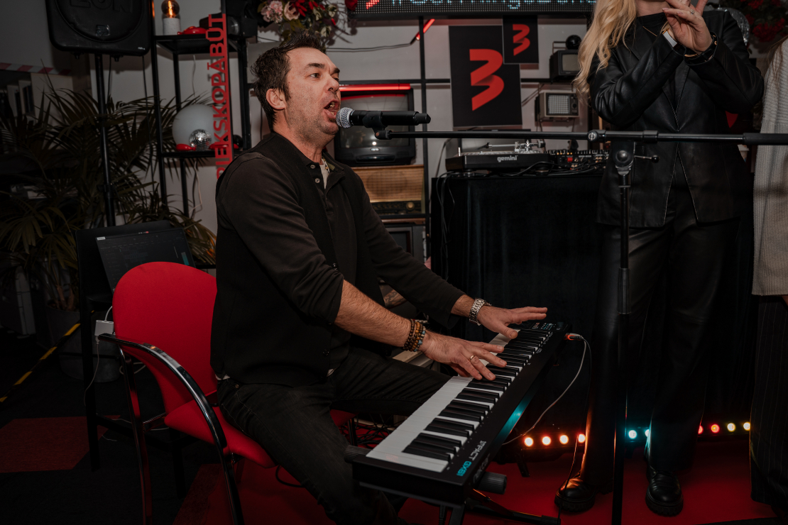 Ieskandina šova "Koru kari" jauno sezonu.