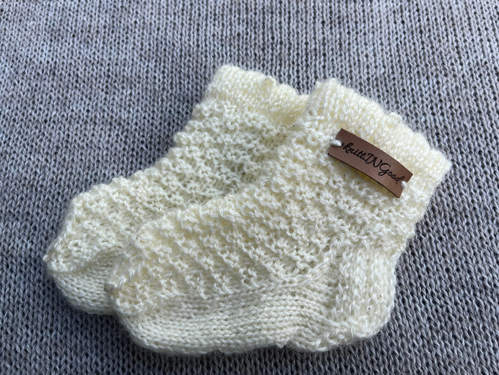 Zeķītes jaundzimušajam.