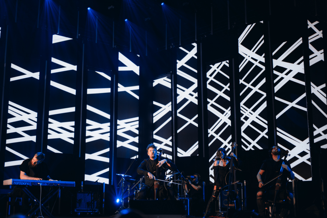 “Zelta mikrofona” ceremonijā noskaidroti laureāti 20 kategorijās. 
