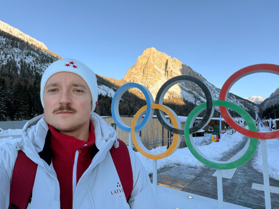 Piedzīvotā netaisnība pret ukraiņu sportistu un agresorvalstu pārstāvju pielaide olimpiādē Latvijas izlases trenerim Ivo Šteinbergam rada
pārdomas, vai pēc šādiem notikumiem olimpiskās spēles var
stādīt par augstāko mērķi?