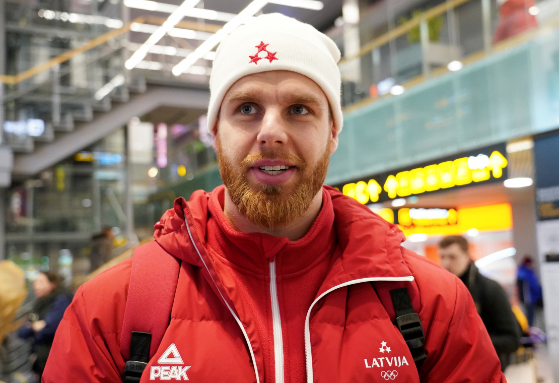 Kamaniņu braucējs Kristers Aparjods.