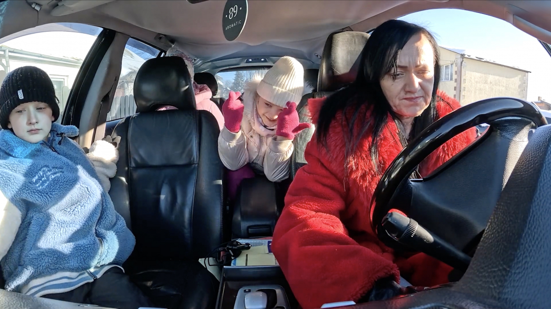 Turam īkšķus, lai auto pielec!