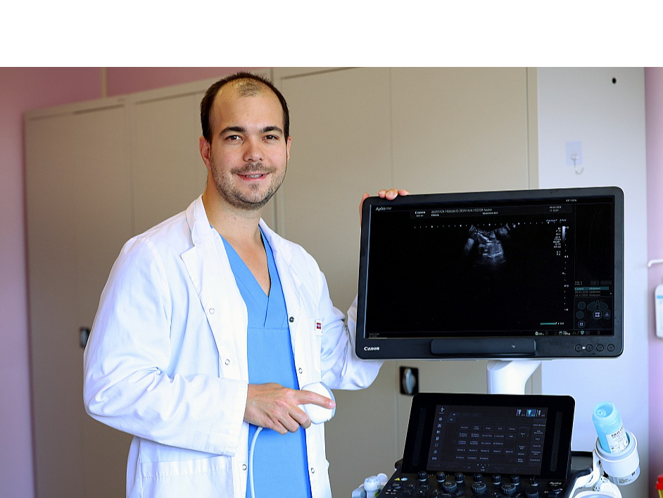 Rūdolfs Vilde: "Kad jaunajiem ārstiem aptaujās prasām par iemesliem, kas noteic darba vietas un jomas izvēli, tad 86 procenti norādīja, ka pirmajā vietā ir atalgojums, bet turpat seko arī kolektīvs, regulāras apmācību iespējas un darba vietas prestižs. Tā ir mūsdienu tendence, ka darba vide kļūst arvien svarīgāka. Atalgojums neatsver to, ja darbs ir neorganizēts un jāstrādā nepiemērotās telpās."