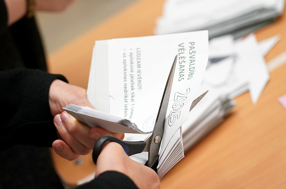 Pēc pašvaldību vēlēšanām par vēlētāju balsu pirkšanu ierosināti vairāki kriminālprocesi.