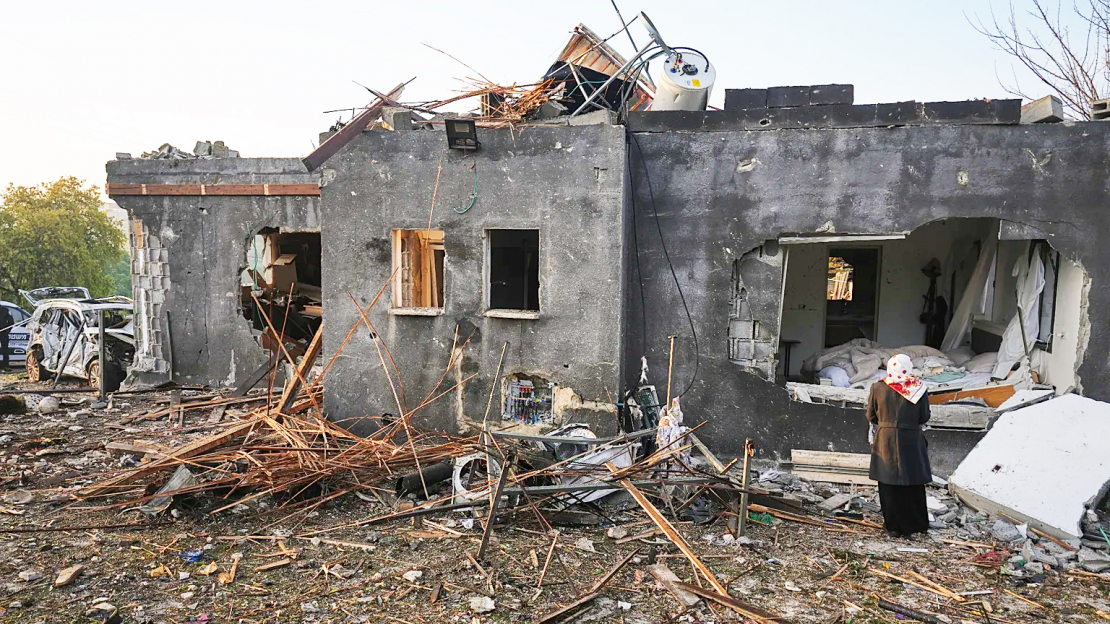 Irānas raķetes triecienā Izraēlas ziemeļos ievainoti 58 cilvēki.