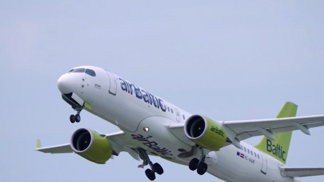 "airBaltic".