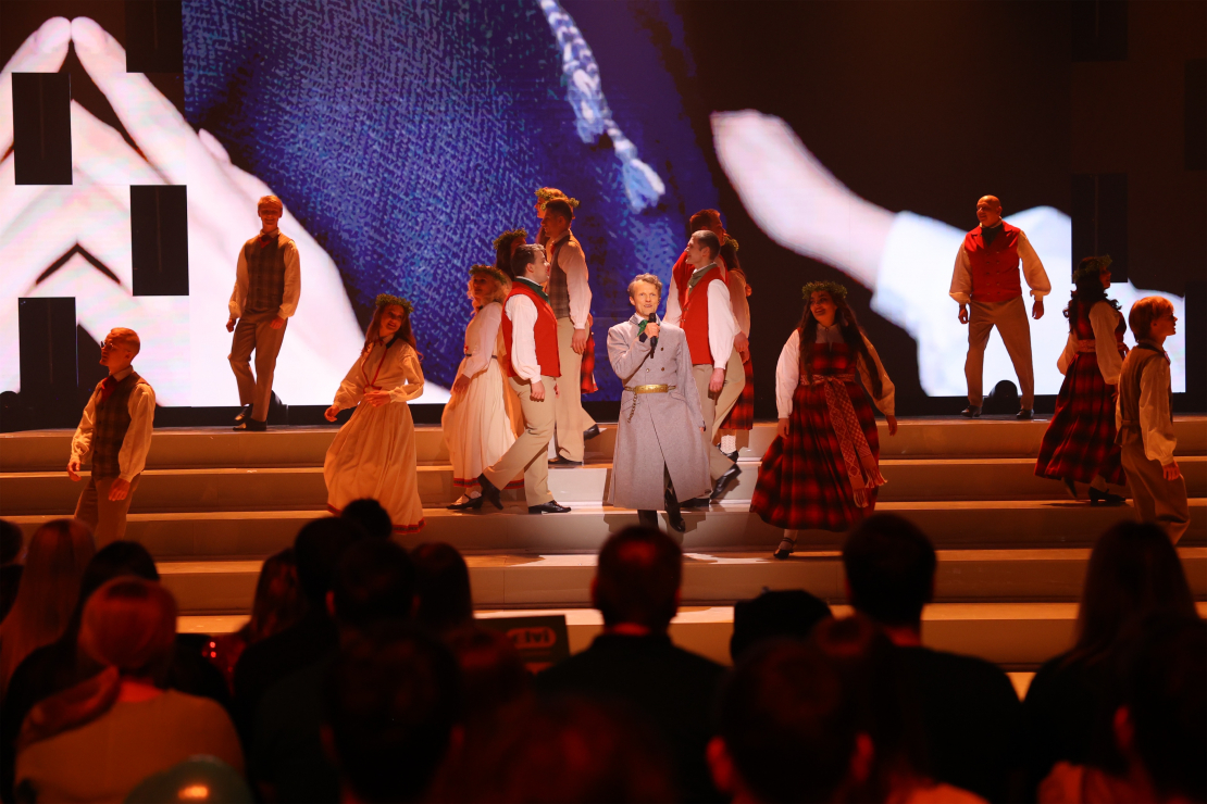 Muzikālā šova "Koru kari" 2. tiešraide.