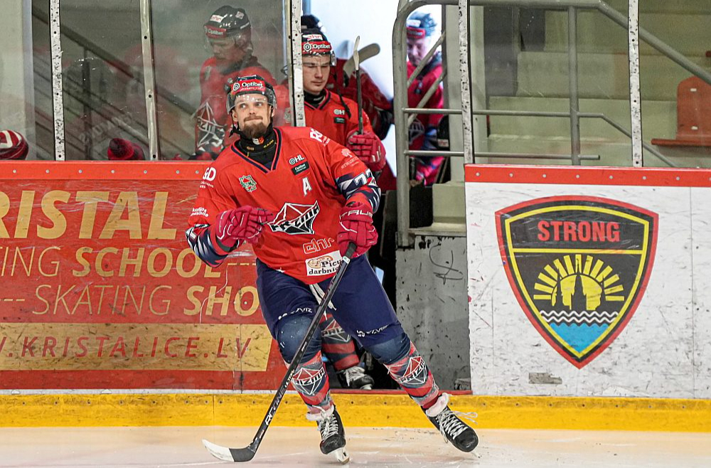 Rīgas "Prizmas" uzbrucējs Roberts Jekimovs tika atzīts par Baltijas hokeja līgas labāko hokejistu gan treneru, gan žurnālistu vērtējumā.